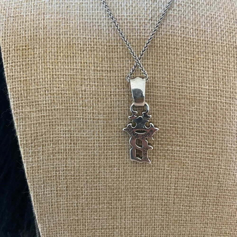 Vintage “queen bee” pendant by Bill Wall - Picture 7 of 8